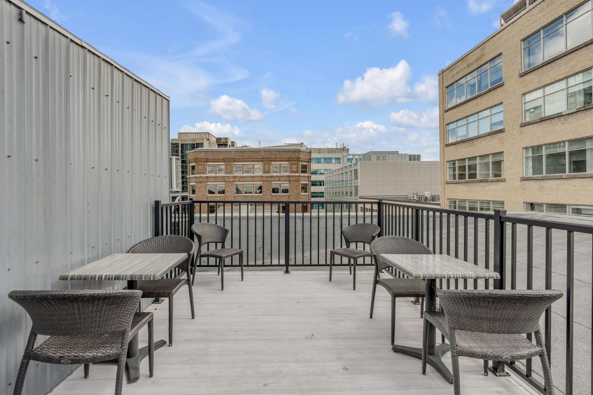 Initial - Suite Nouveau Monde - Centre-Ville De Quebec Zewnętrze zdjęcie